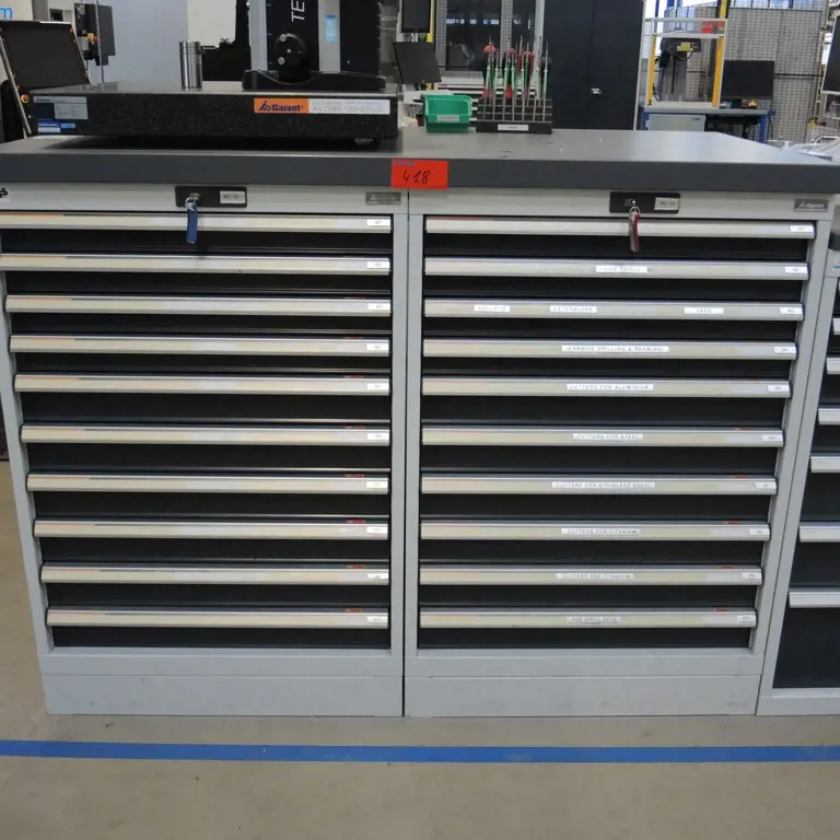 2 Metalen ladekasten (met inhoud, ZONDER meetapparatuur) Garant