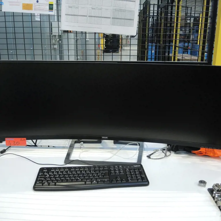 2 Moniteurs incurvés de 49 pouces Philips Brilliance 499P