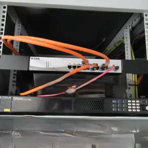 dvosmerno programirljivo napajanje z enosmernim tokom Itech IT-M3902C-32-80