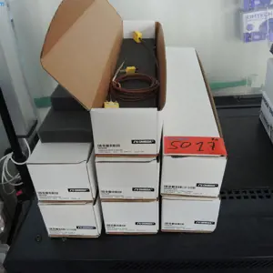 7 Snímač povrchové teploty Omega 88304K