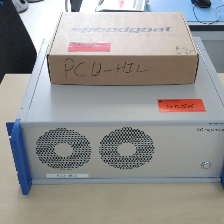 Testovací počítač v reálném čase Speedgoat Performance real-time target machine (P3) I/O Expansion