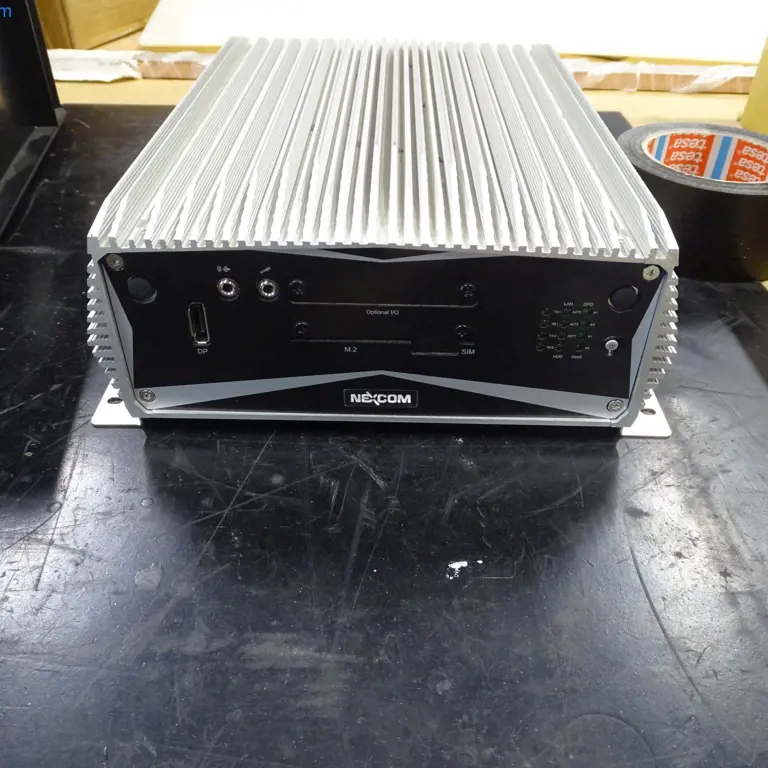 Průmyslový počítač bez ventilátoru (BEZ pevného disku) Nexcom NISE 3800E