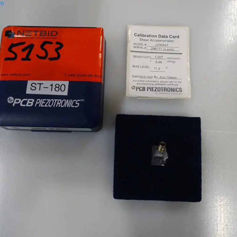 Triaxiale ICP®-minitrillingssensor PCB Piezotronics J356A43