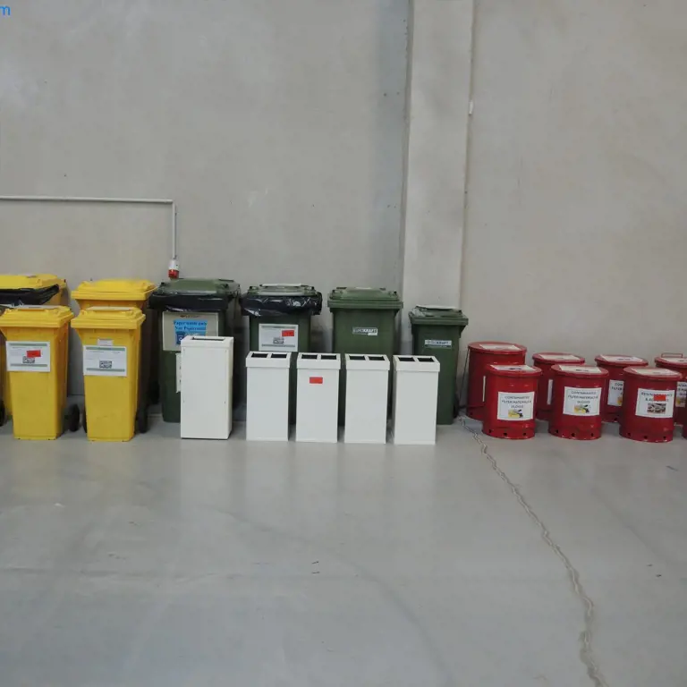 Postavka Zabojniki za odpadke / kontejnerji za odpadke Eurokraft