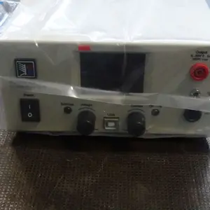 2 Fuentes de alimentación de laboratorio (como nuevas OVP) EA PS2084-05 B /  PS2042-06B