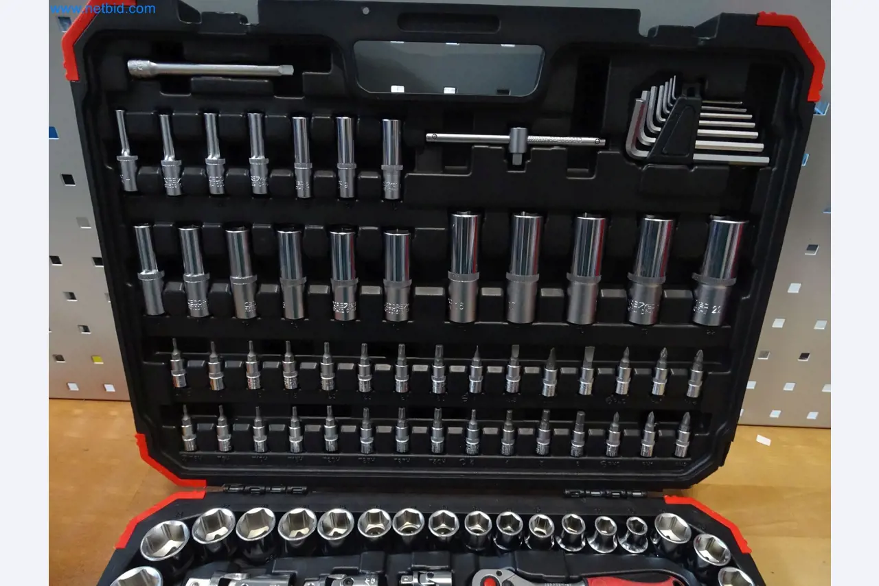 LILIUM eAircraft GmbH / LILIUM GmbH; machines, test systems and operating equipment for the production of eVTOLs-13