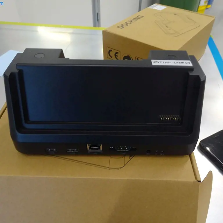 10 Estación de acoplamiento Bressner dc22j