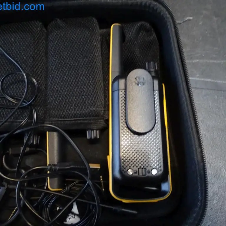 4 Ročni radijski sprejemniki Motorola IXTN4011A