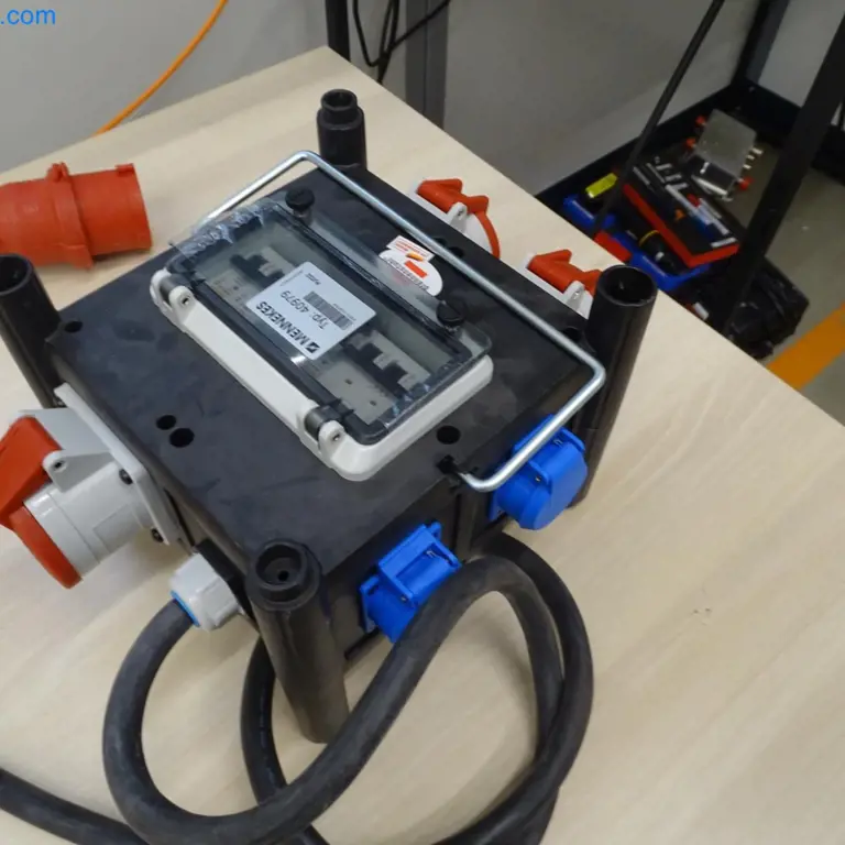 Distribuidor de energía CEE Brennestuhl 40979