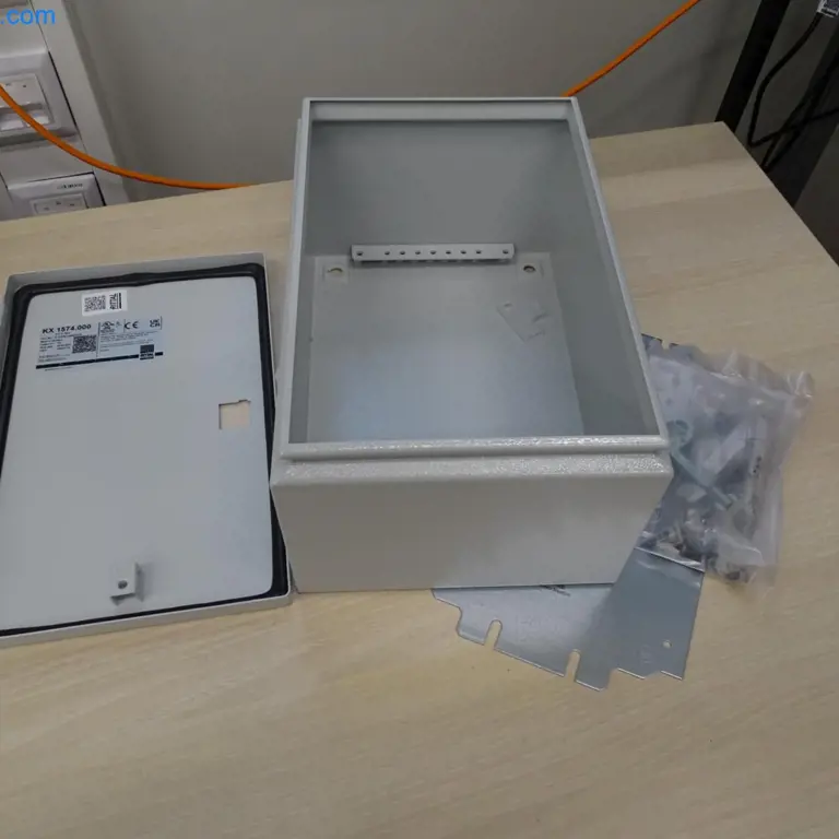 3 Carcasa mural de instalación Rittal KX 1574.000