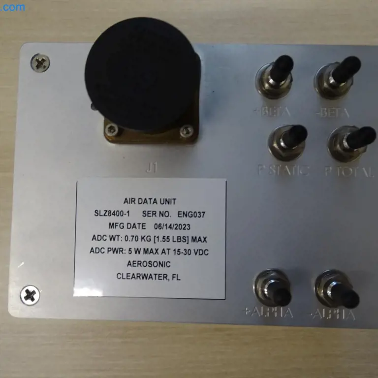 Unidad de datos aéreos (knock-down under reserve) Aerosonic SLZ8400-1