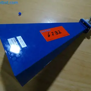 Antena Bocina de ganancia estándar WR-137 5,85 GHz a 8,2 GHz Pasternack PE9859B/NF-20