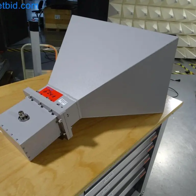 Antena Ganancia estándar Bocina Pasternack PEWAN650-15NF