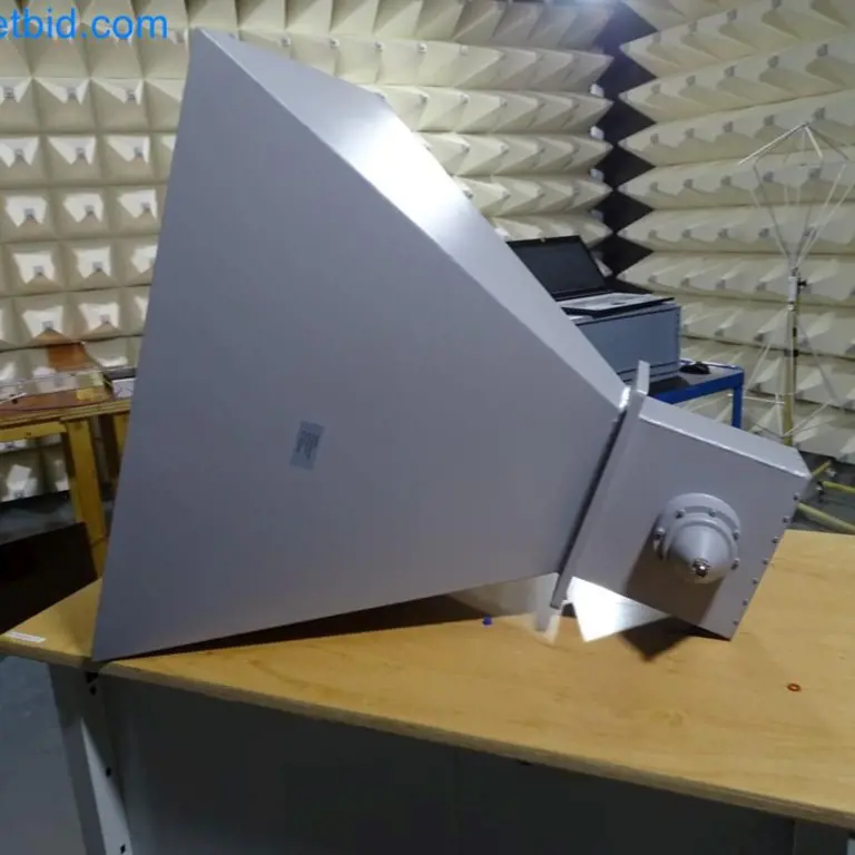 Antena Ganancia estándar Bocina Pasternack PEWAN975-15NF