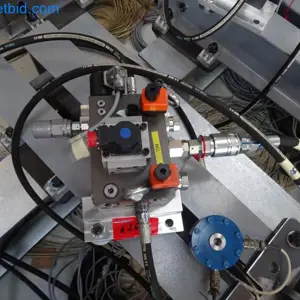 4 Distribuidor hidráulico (SIN mangueras de conexión) Rota Teknik RT 24