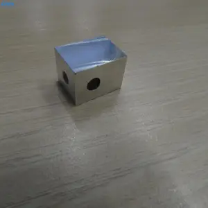 30 Beschleunigungsmesser-Montageblock FTI