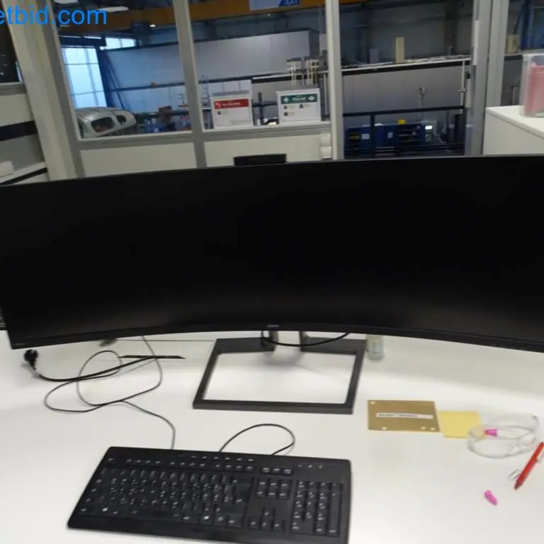 3 49" curved monitors Philips Brilliance 499P9