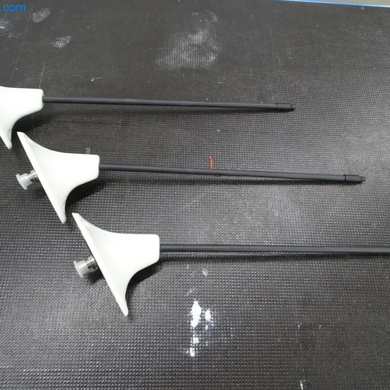 3 ElLT Antenne Cobham Aerospace 13526, 13524, 13525