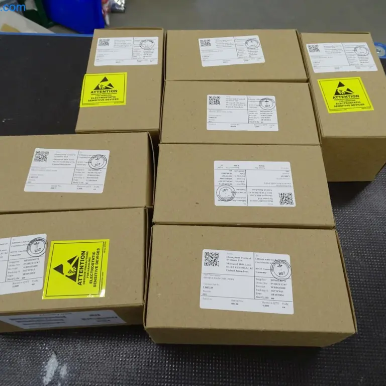 8 Antriebseinheiten, Positionssensoren Honeywell MFR 96774