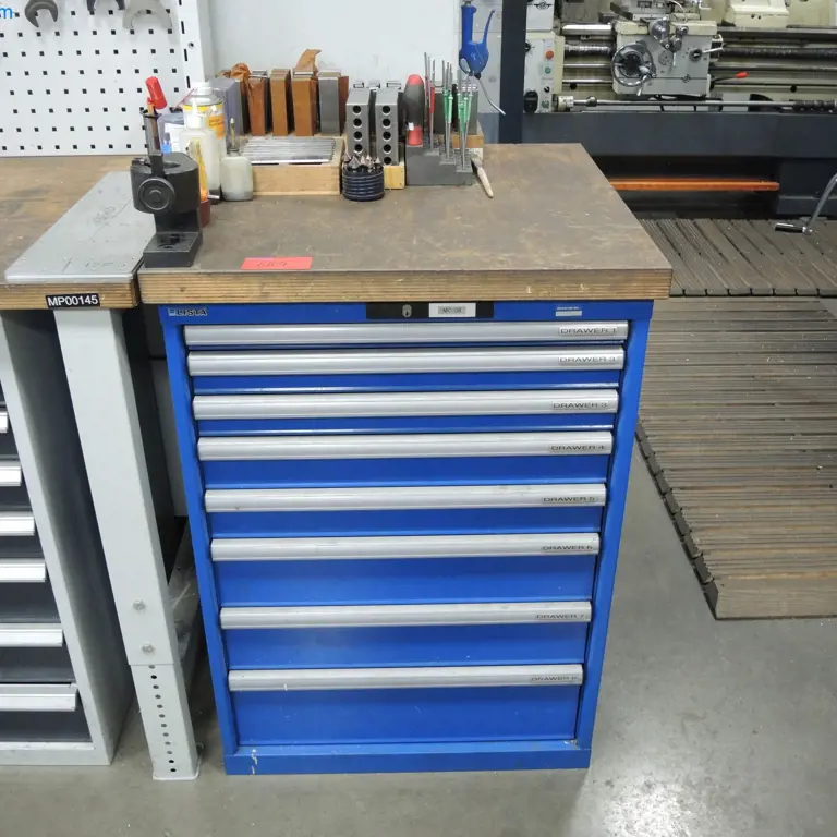 Armoire à tiroirs métallique (avec contenu) Lista