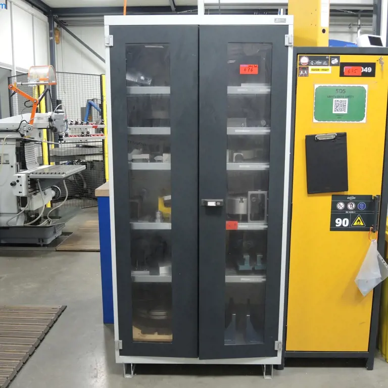 pločevinasta omara (BREZ vsebine, kasnejša zbirka) Garant