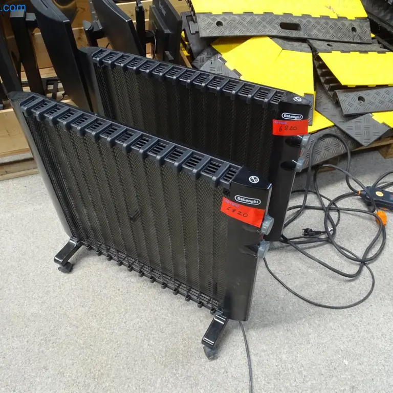 2 Heizradiatoren DeLonghi HMP 2000