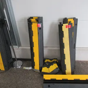 27 Cable overrun protection bridges
