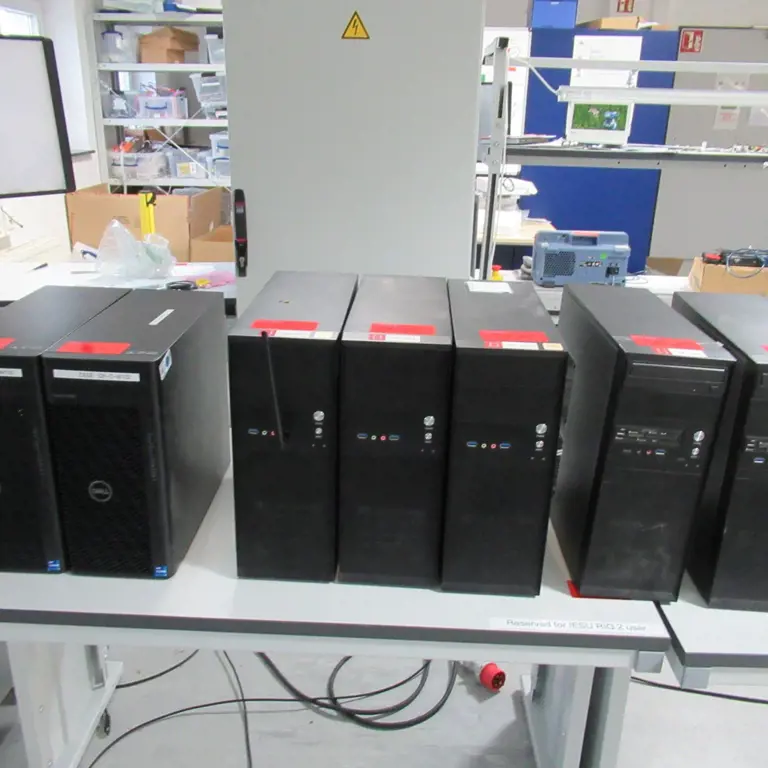 10 PCs (WITHOUT hard disks)