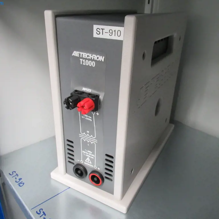 Transformator občutljivosti magnetnega polja AE Techron T1000