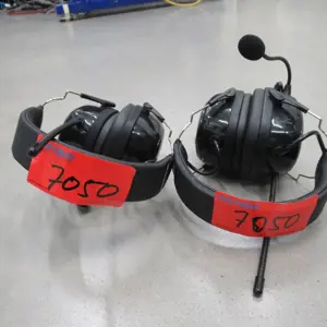 2 Par de auriculares / sistema de comunicación por radio Wolf Headset Pro