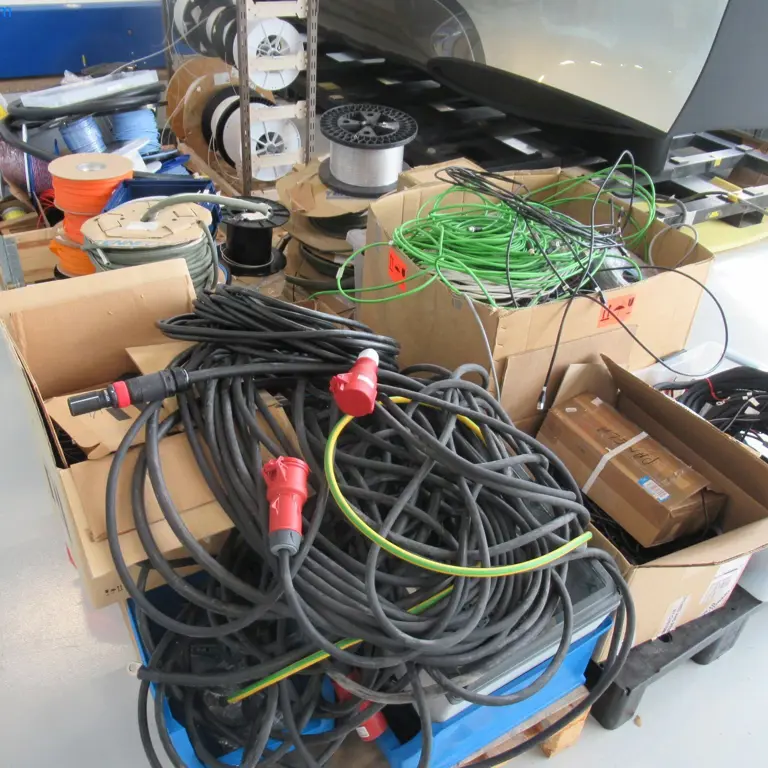 Posten Starkstrom-Verlängerungs- u. Anschlusskabel,