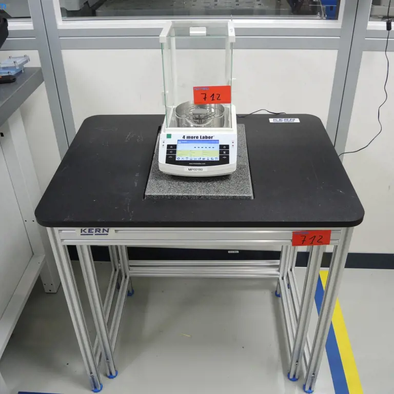 Váha analyzátoru (MP00180) 4 more Labor AW60/220.S2