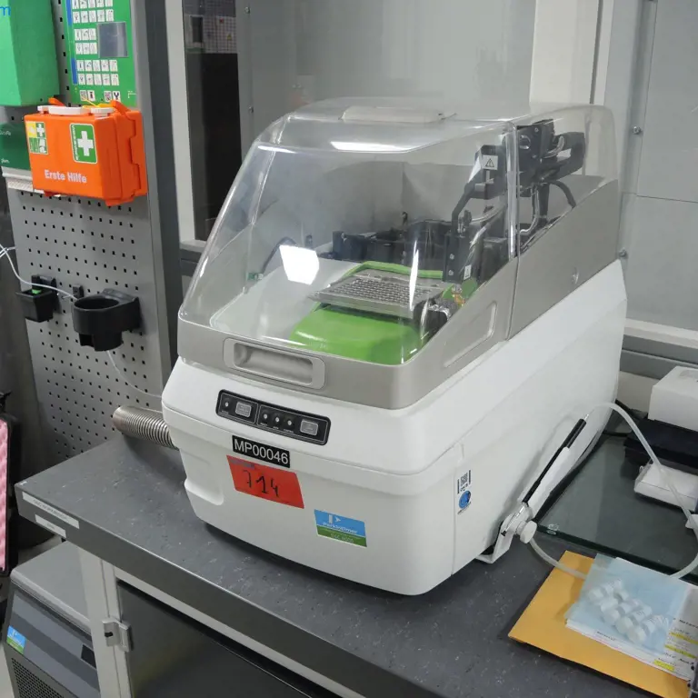 Calorimètre différentiel à balayage (MP00046) PerkinElmer DSC8000