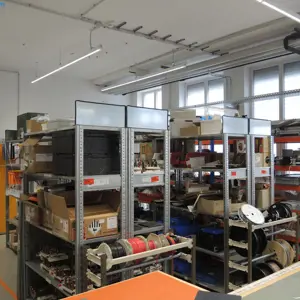 Širokokotne police (z vsebino) Schulte