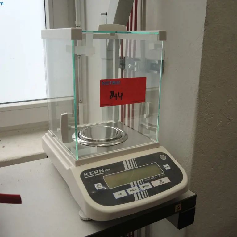 Analýza stupnic Kern ADB 200-4