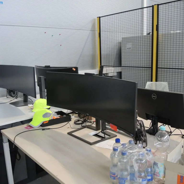 6 Monitores curvos de 49 polegadas Philips Brilliance 499P