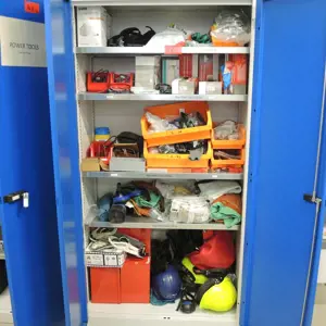 Conteúdo do armário Equipamento de saúde e segurança