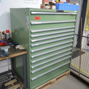 Lote de mobiliário de oficina (com conteúdo)