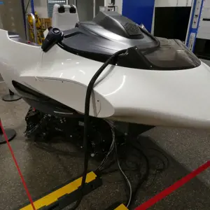 Pohybová plošina s nástavbou letového simulátoru (příplatek se může změnit) MotionSystems PS-6TM-550 Rev: 4.0