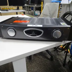 Zesilovač Behringer A500