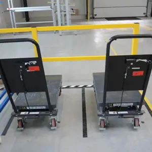 2 Mesas elevadoras de tijera móviles Fetra 6832