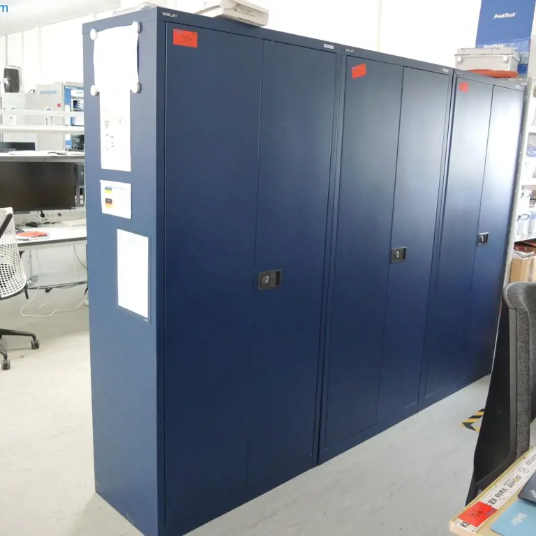 3 Plechové skříně Bisley