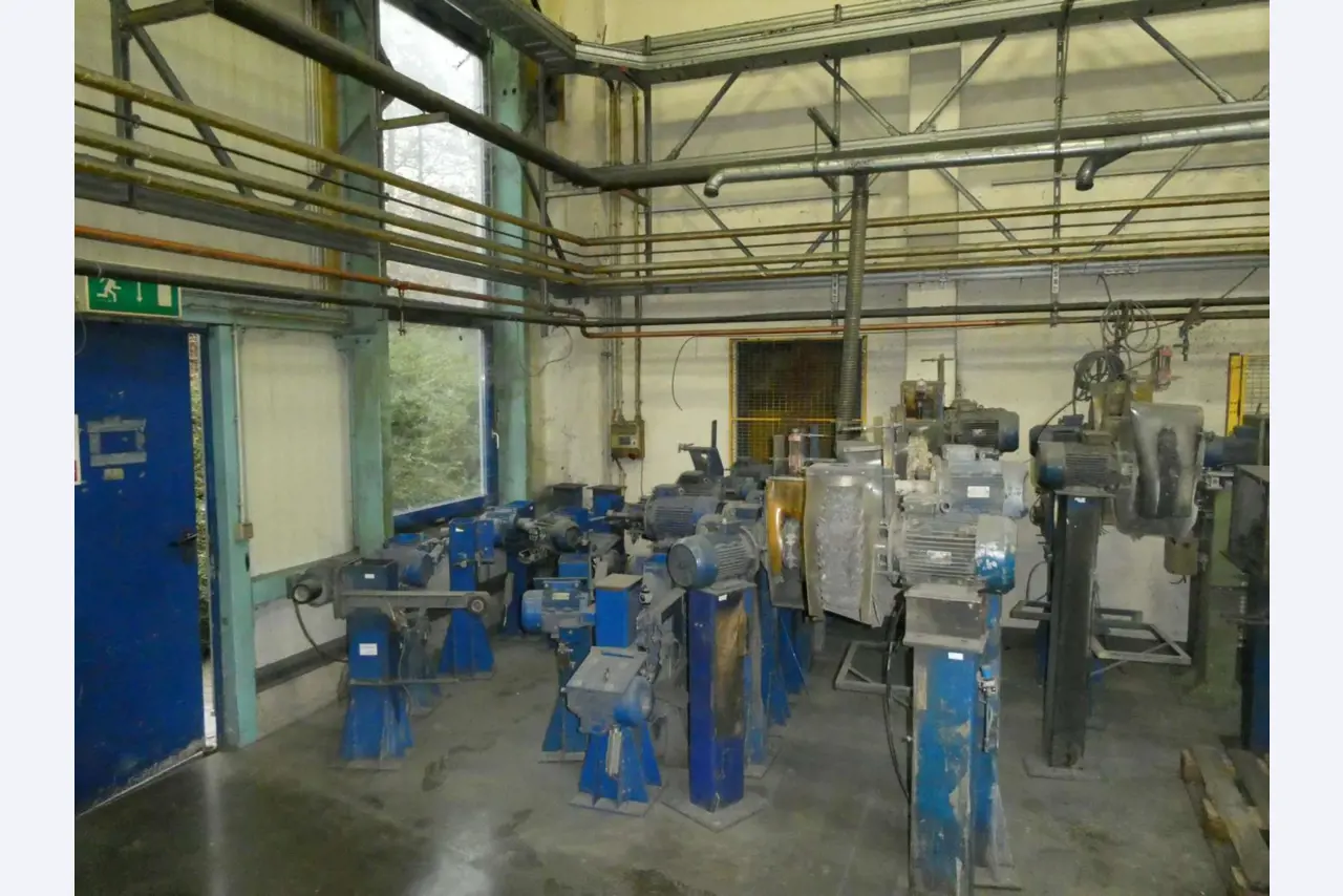 Machines du domaine du traitement de surface-8