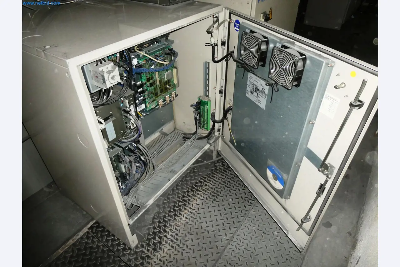 Maszyny z sektora technologii powierzchni-11