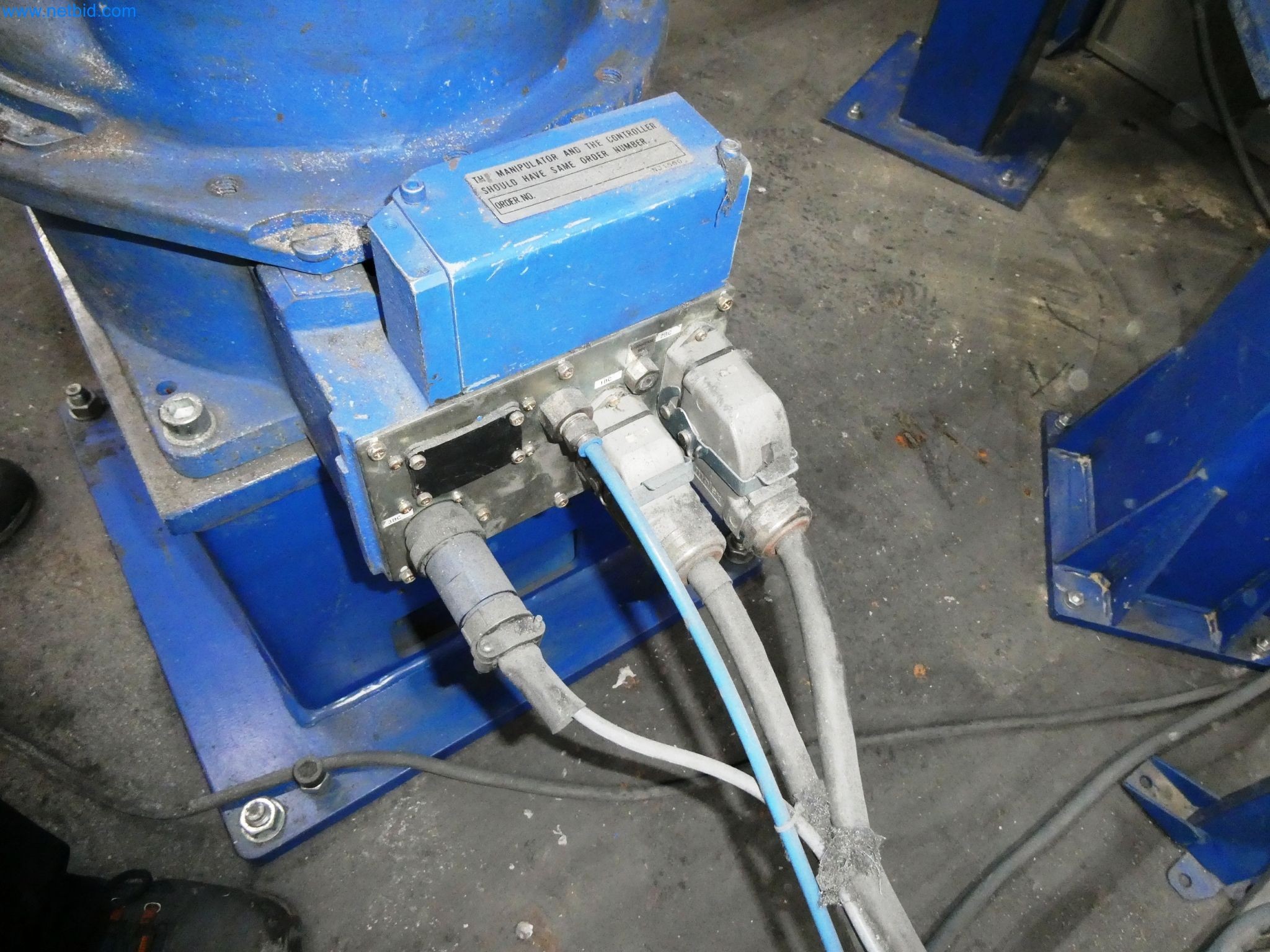 Maszyny z sektora technologii powierzchni-2