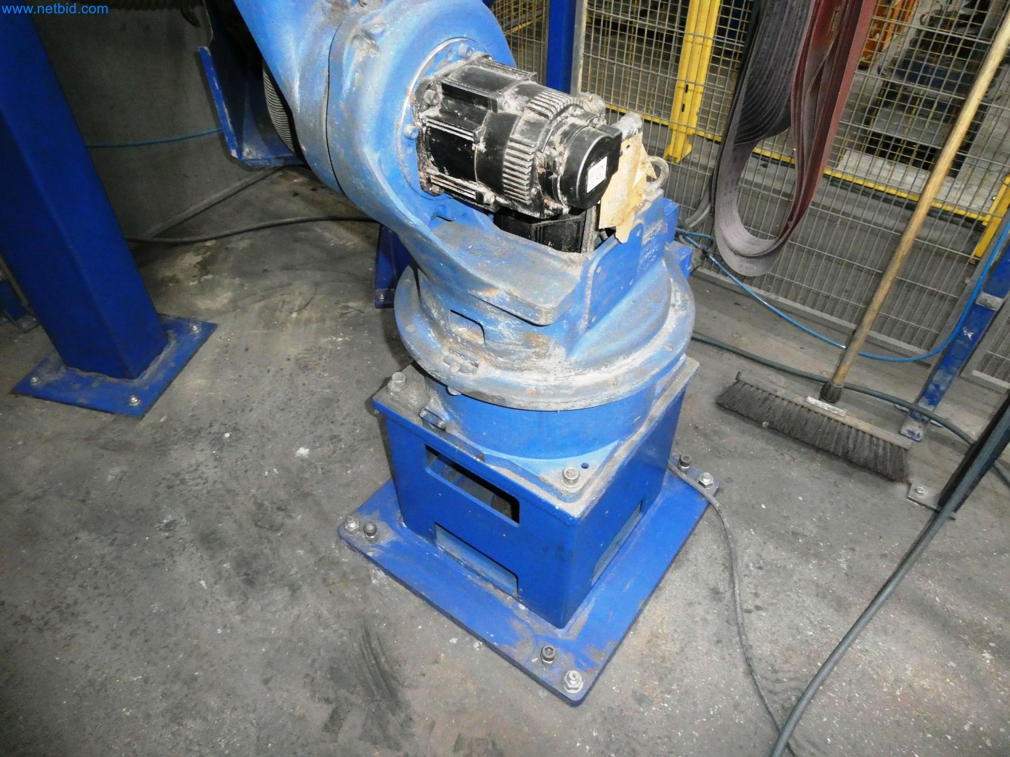 Maszyny z sektora technologii powierzchni-4