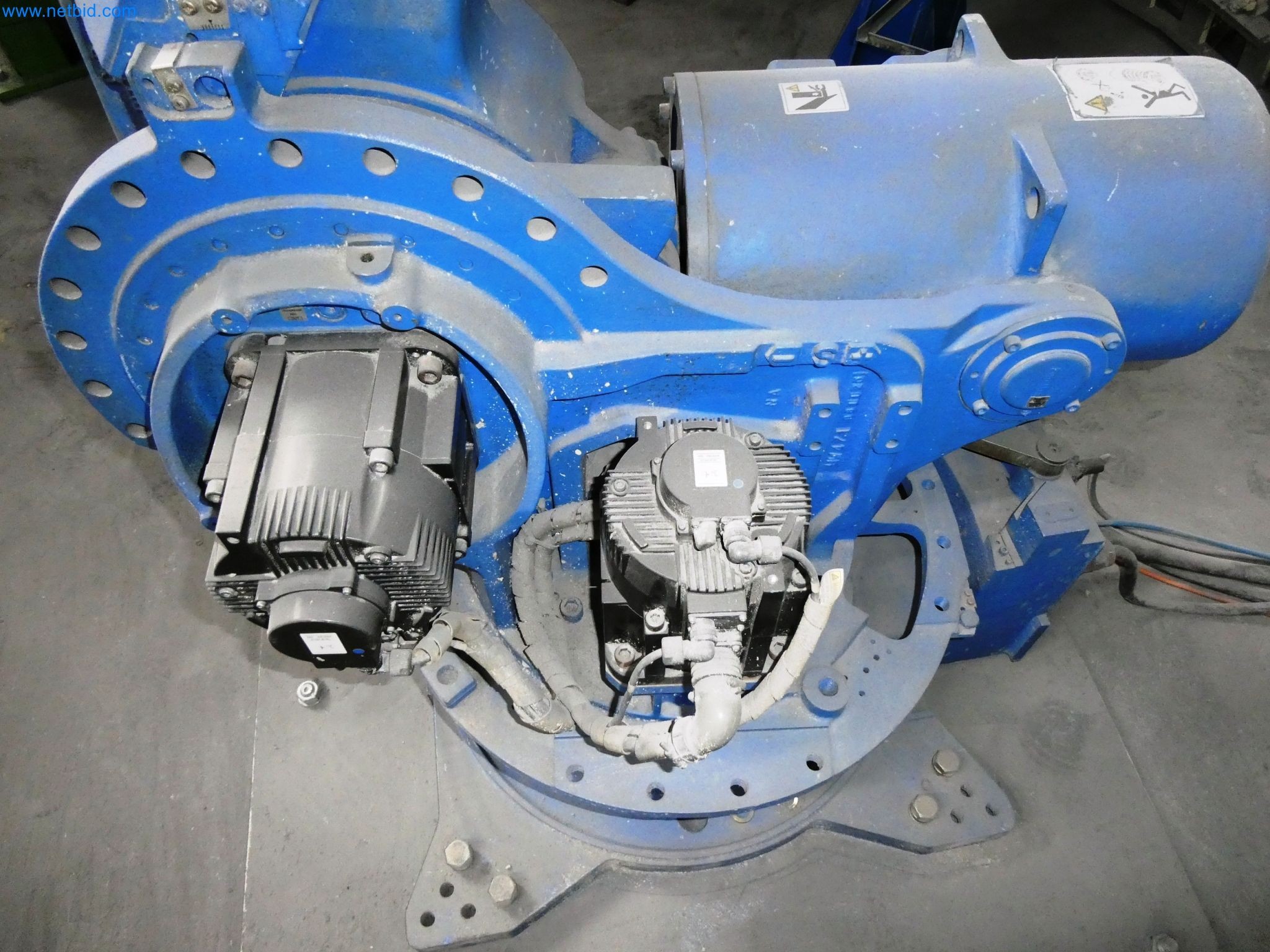 Maszyny z sektora technologii powierzchni-10