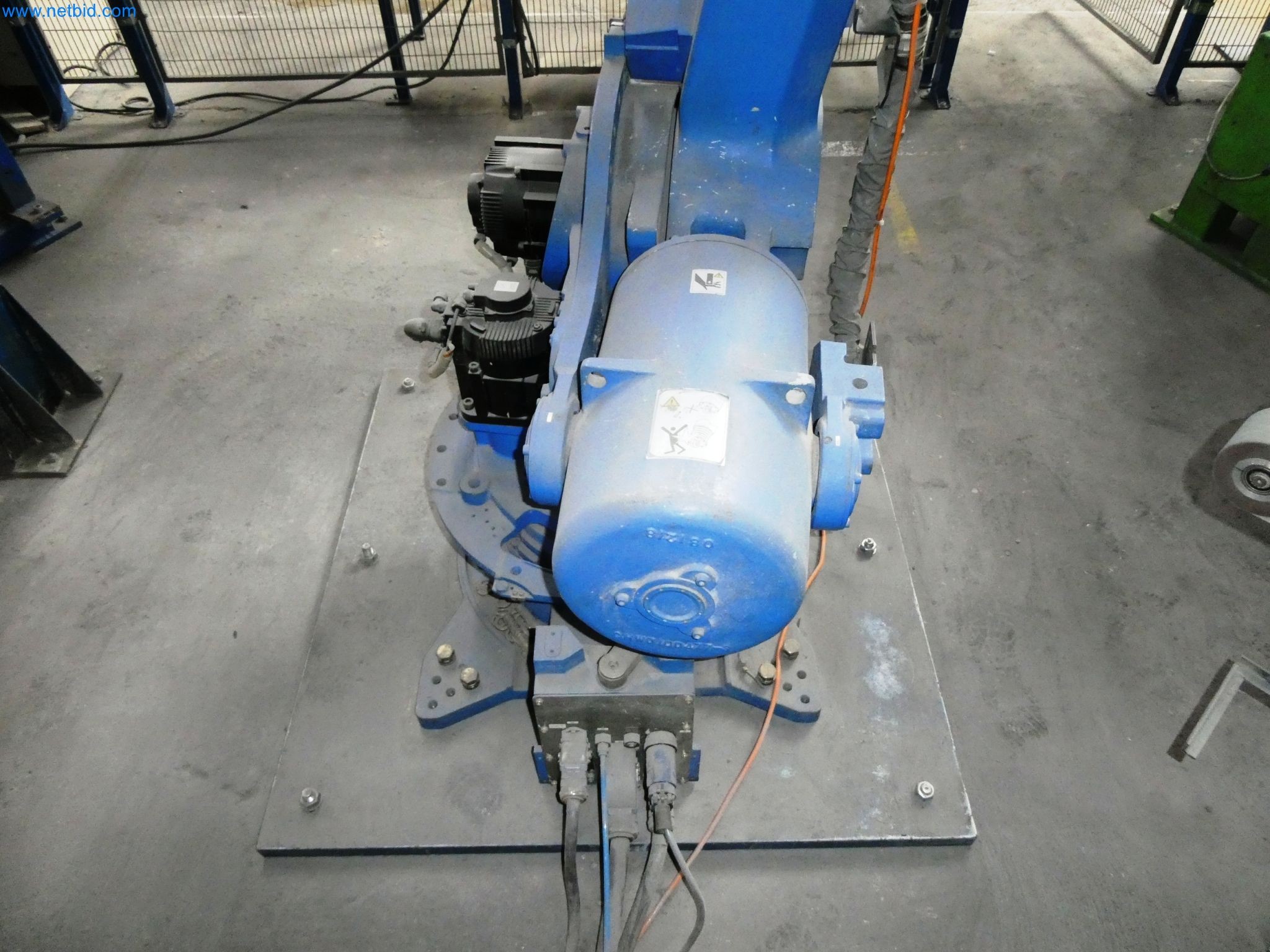 Maszyny z sektora technologii powierzchni-6