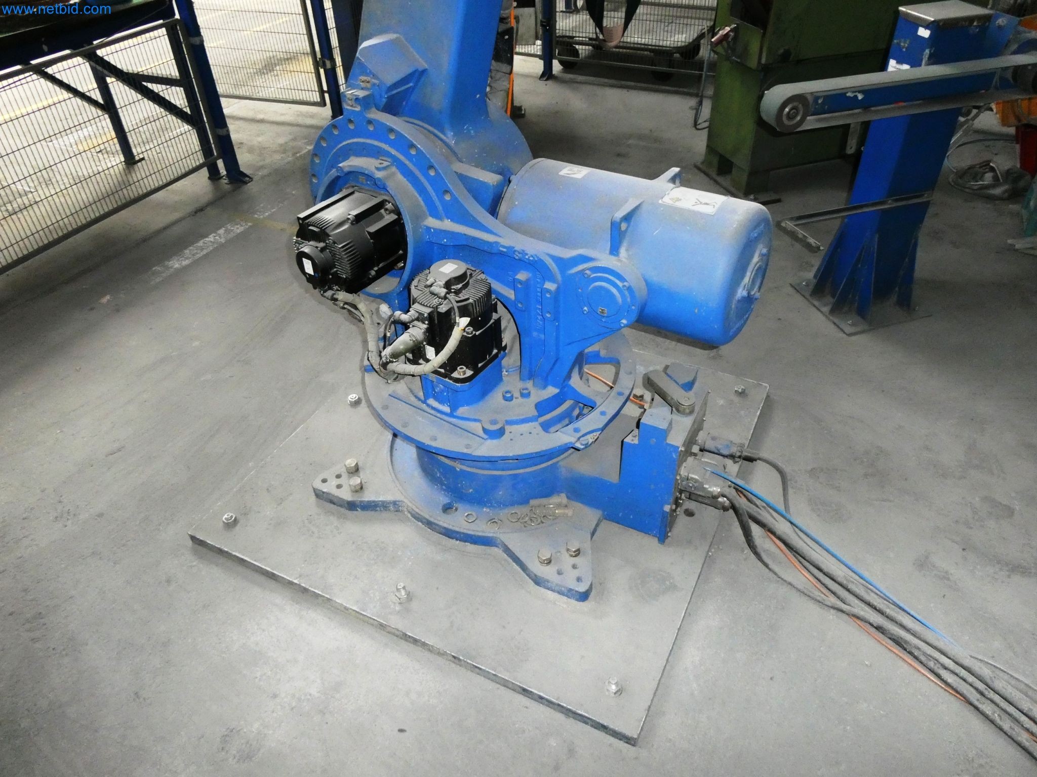 Maszyny z sektora technologii powierzchni-7