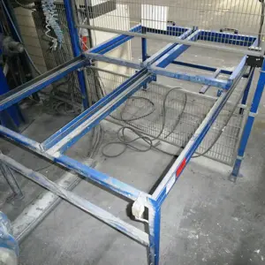 Load carrier table